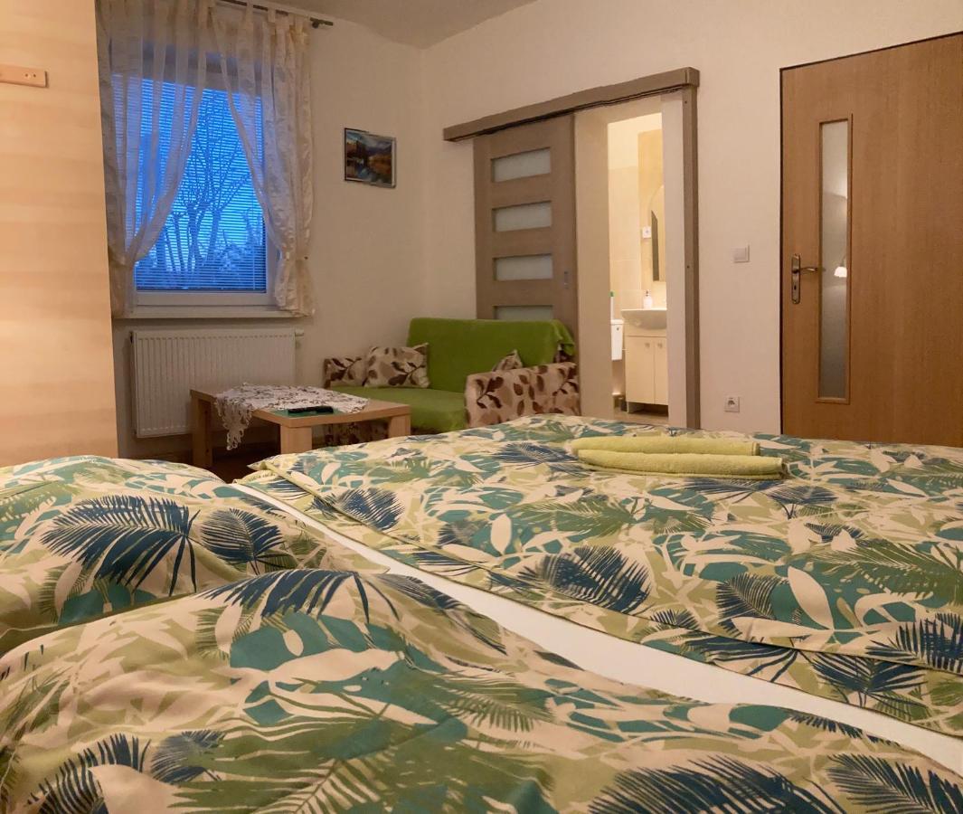 Vila Lesana โนวาเลสนา ภายนอก รูปภาพ